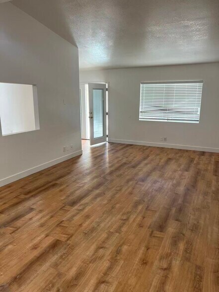 Building Photo - 6465 Meadow Lark Ln