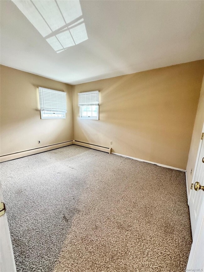 Building Photo - 255 Brookside Ct