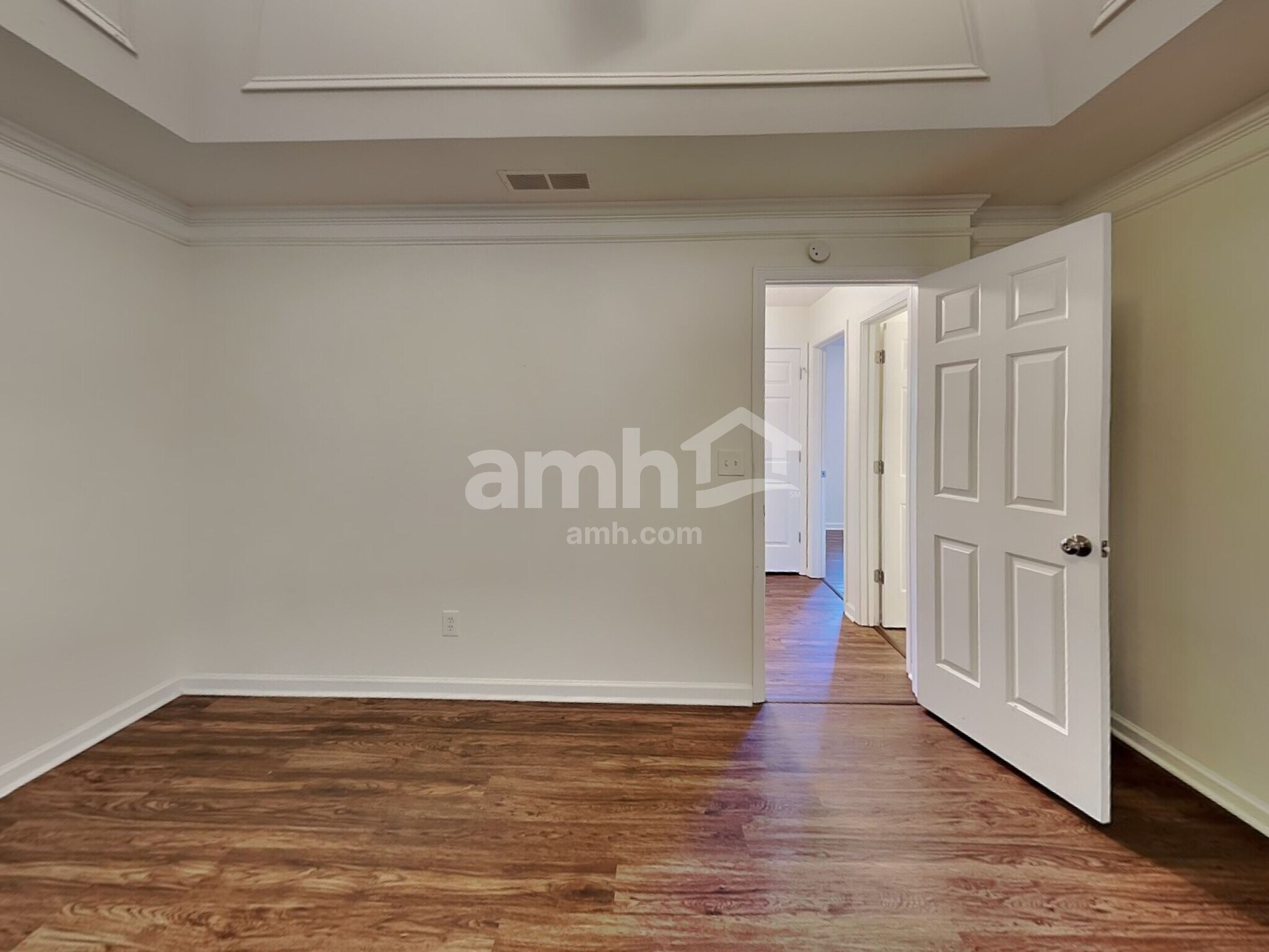 Building Photo - 755 Allen's Landing Dr SE