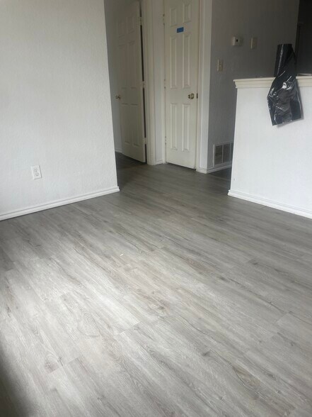 Building Photo - 2804 Cantabrian Dr