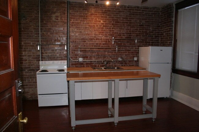 Kitchen Area - 1120 N 10th St