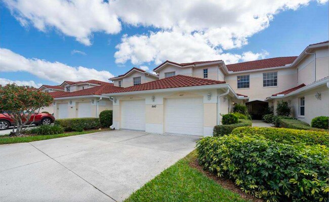 Building Photo - 640 Lalique Cir