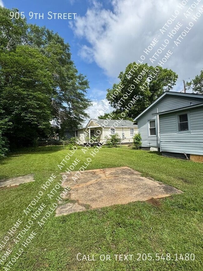 Building Photo - 905 9th St