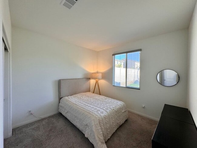 Building Photo - Welcome to this stunning two-story home lo...