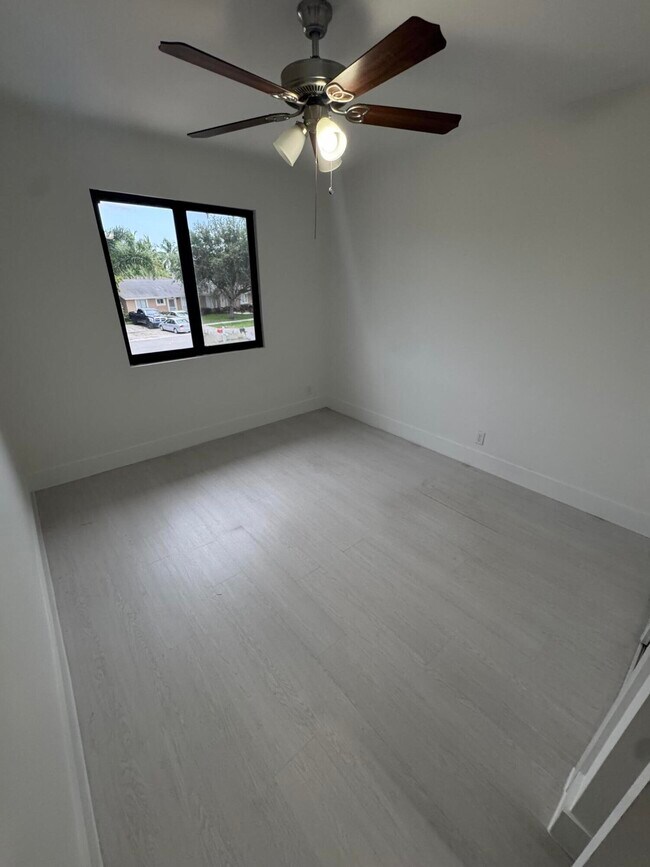 Building Photo - 12416 Westhampton Cir