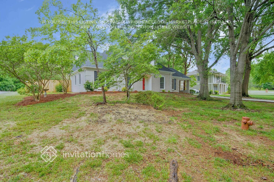 Building Photo - 214 Armstrong Dr