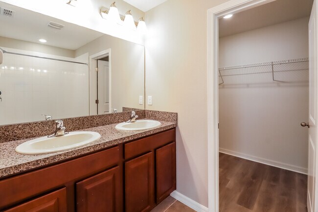 Building Photo - 10251 Boggy Moss Dr