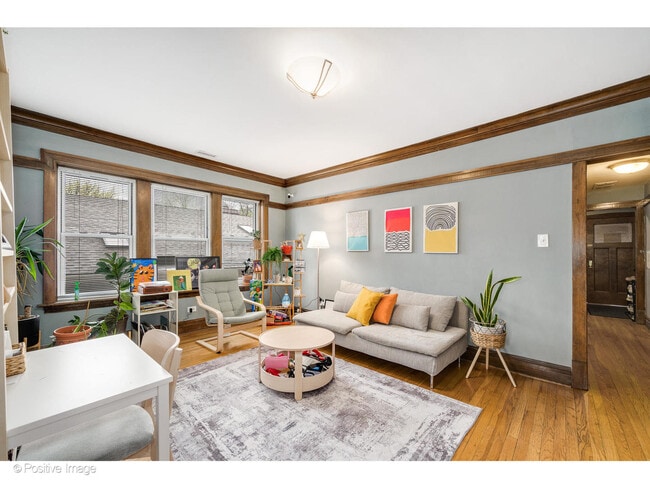 Building Photo - 1462 W Warner Ave