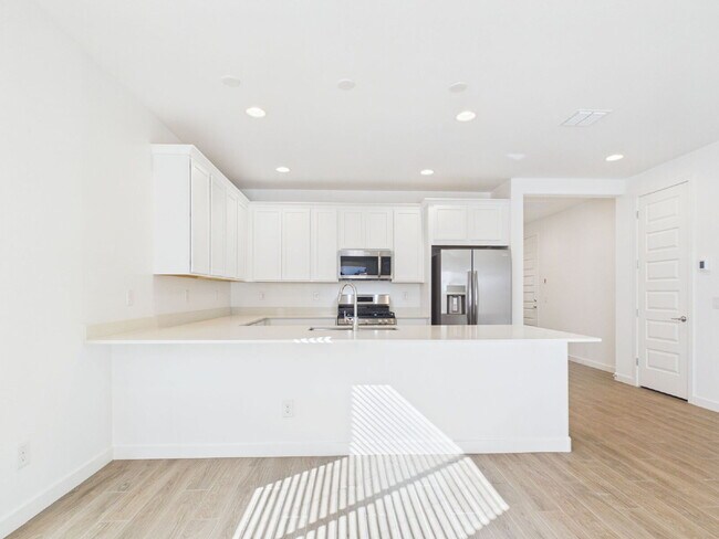 Building Photo - Brand new home with Casita