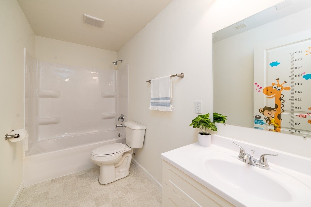 Building Photo - 118 W Whispering Pines Way