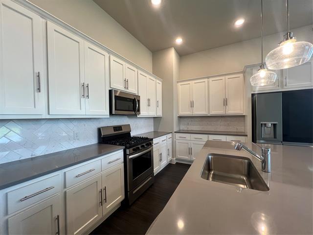 Building Photo - 1553 Sugarberry Dr