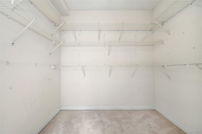 Building Photo - 300 Mamaroneck Ave