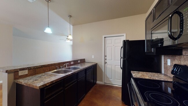 Building Photo - $1,395 + 2 WEEKS RENT!!