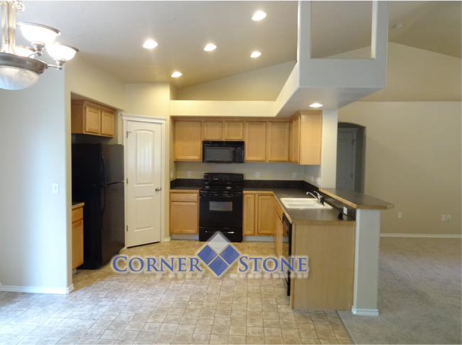 Building Photo - 3258 W Salmon Creek St