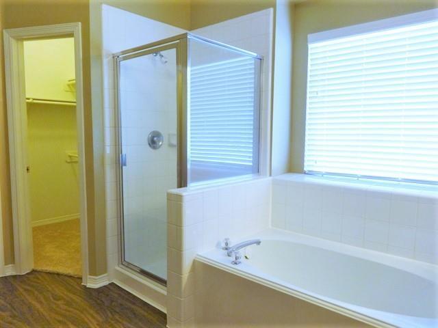 Building Photo - 2225 Highland Hills Dr