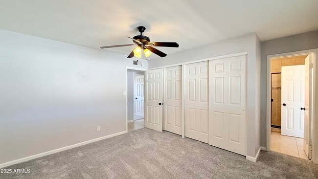 Building Photo - 8608 E Vernon Ave