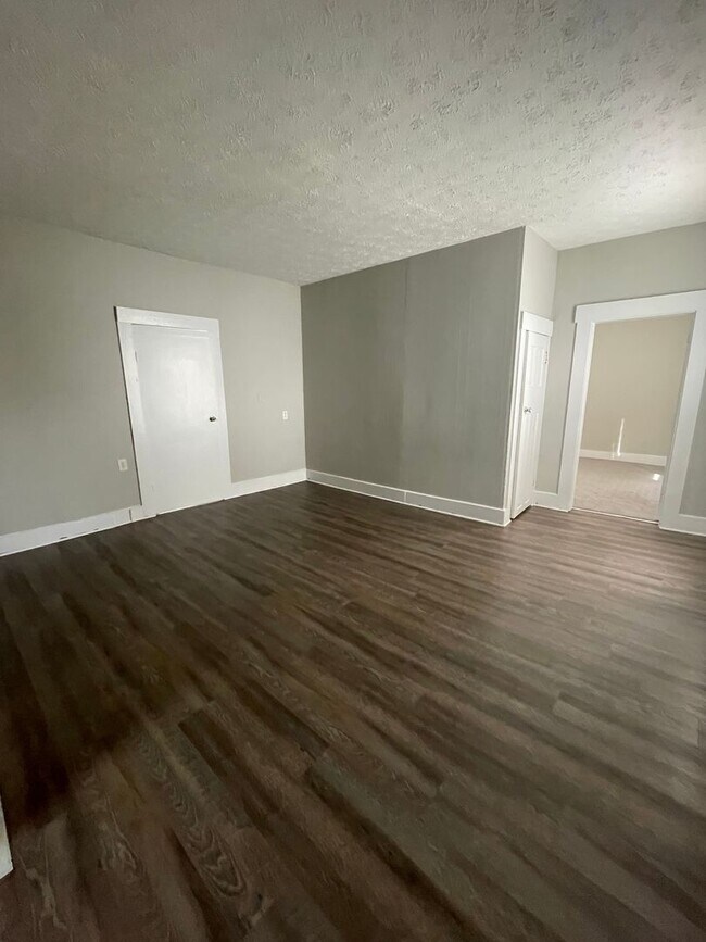 Building Photo - 1315 Morton St