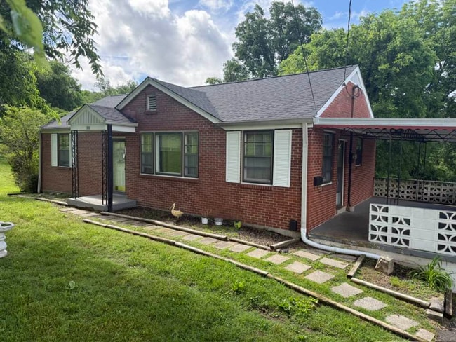 Primary Photo - 620 Vinson Dr