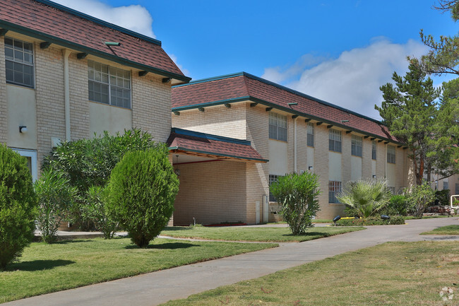 Building Photo - Del Prado Apartments