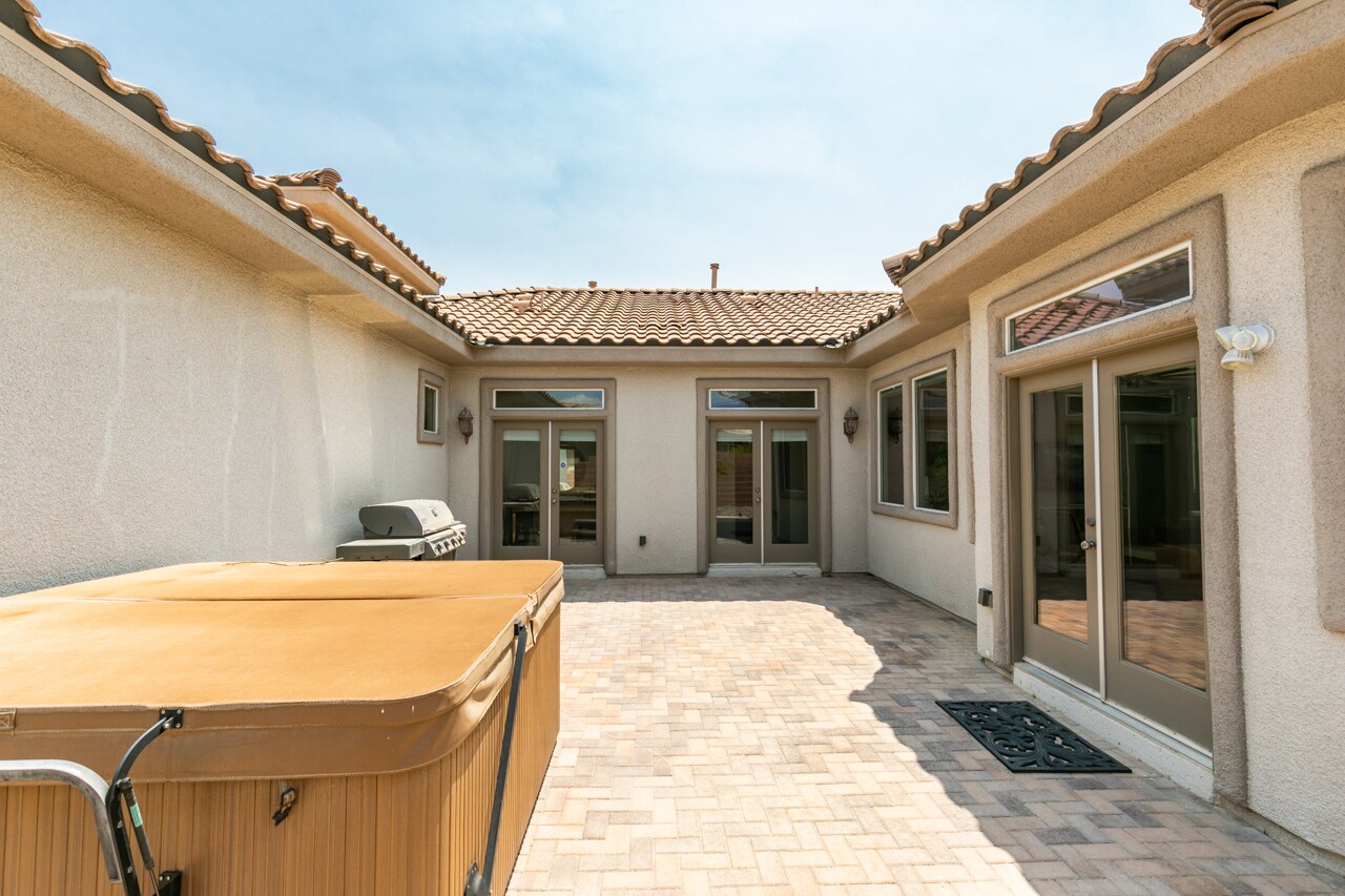 Building Photo - 65 Teahouse St