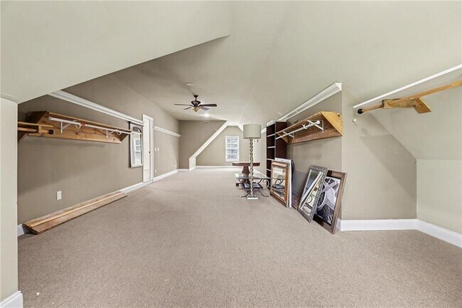 Building Photo - 3950 Spalding Dr