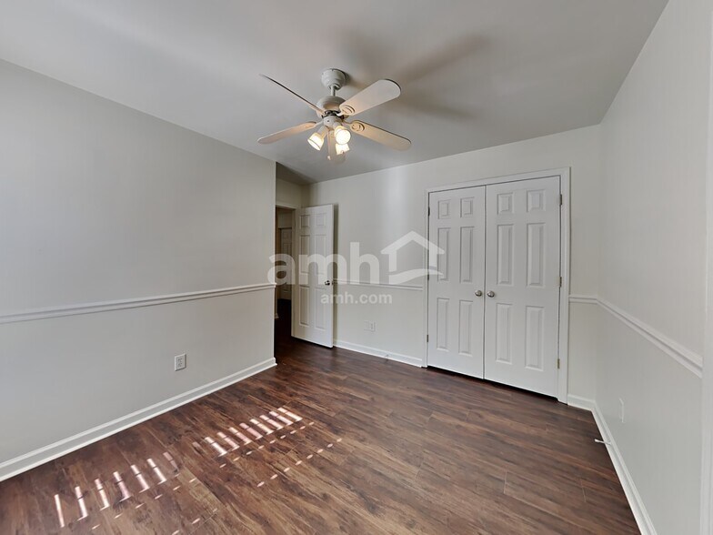 Building Photo - 3063 Woodbridge Ln