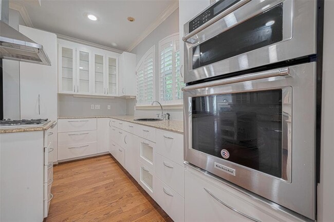 Building Photo - 5302 Fayette St