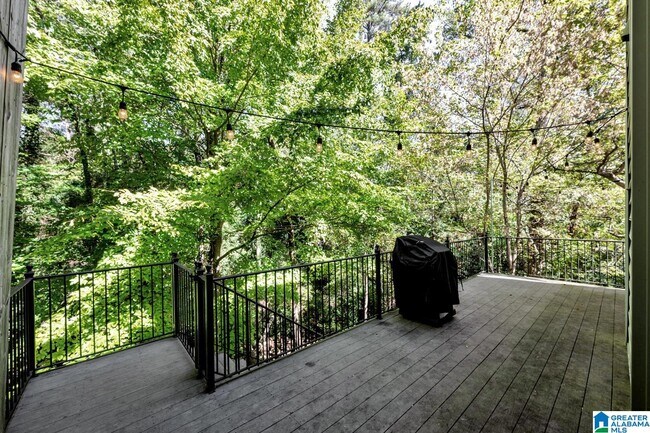 Building Photo - 25 The Falls Dr