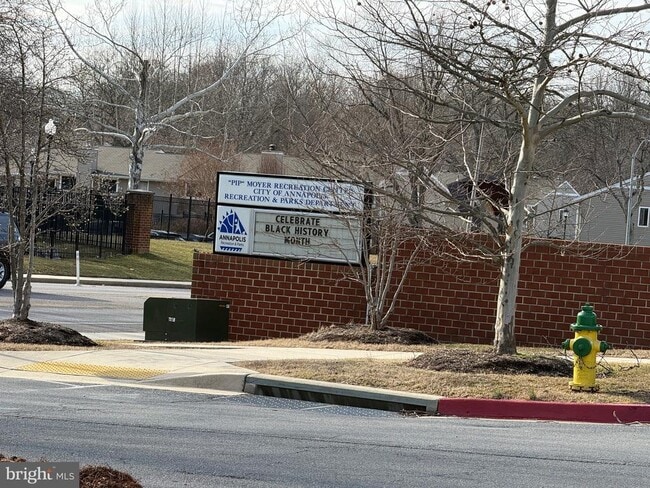 Building Photo - 1138 Cove Rd