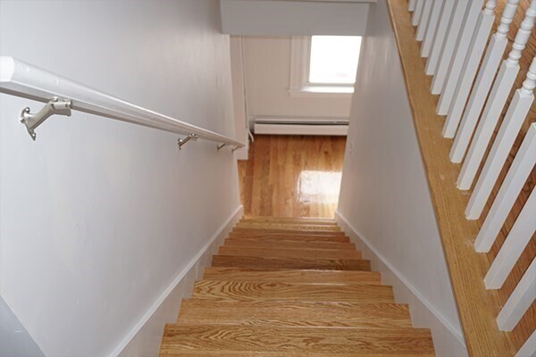 Building Photo - 256 Ash St