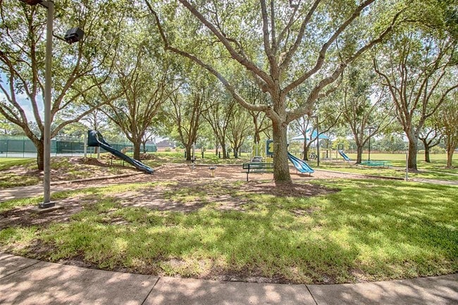 Building Photo - 2218 Longspur Ln