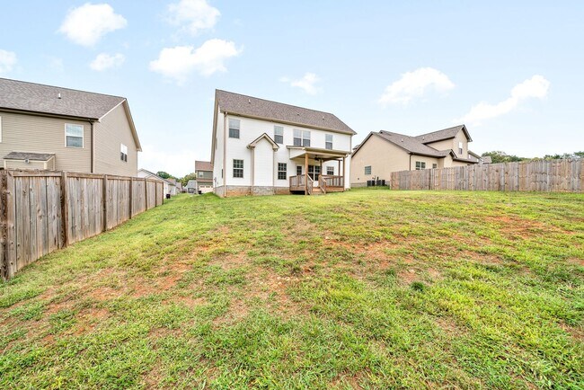 Building Photo - Pet Friendly Four Bedroom!