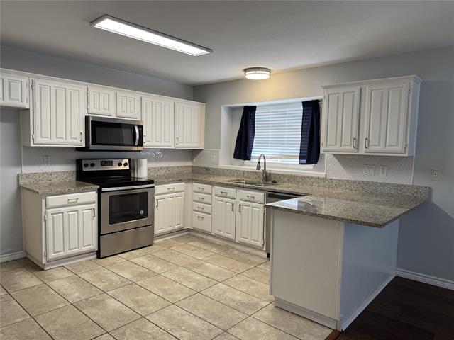 Building Photo - 7909 Iola Dr