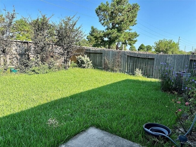 Building Photo - 29631 Evergreen Hills Dr