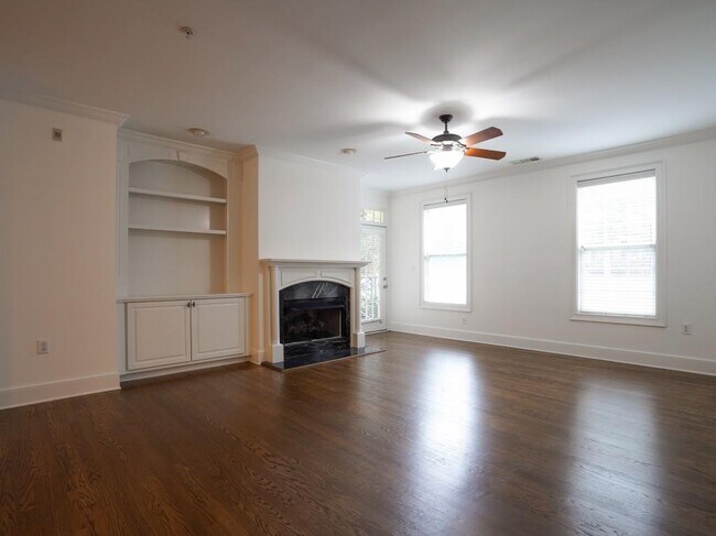 Building Photo - 4955 Ivy Ridge Dr SE
