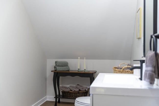 Building Photo - 19620 Ormiston Ave