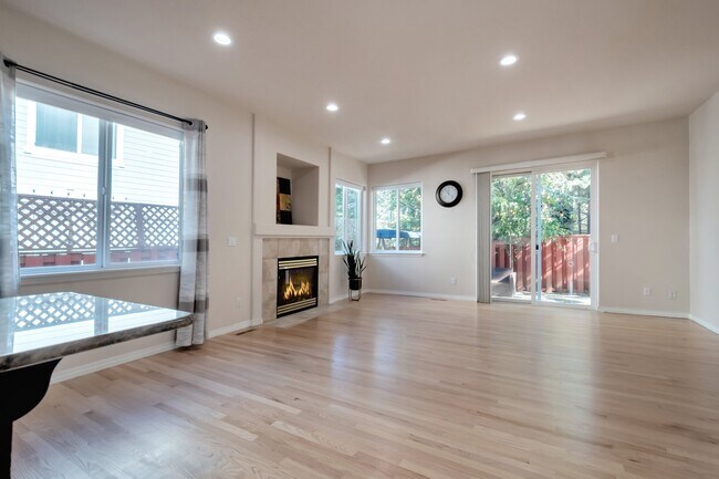 Building Photo - 5392 NW Crady Ln