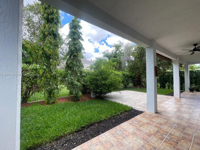 Building Photo - 1137 Croton Ct