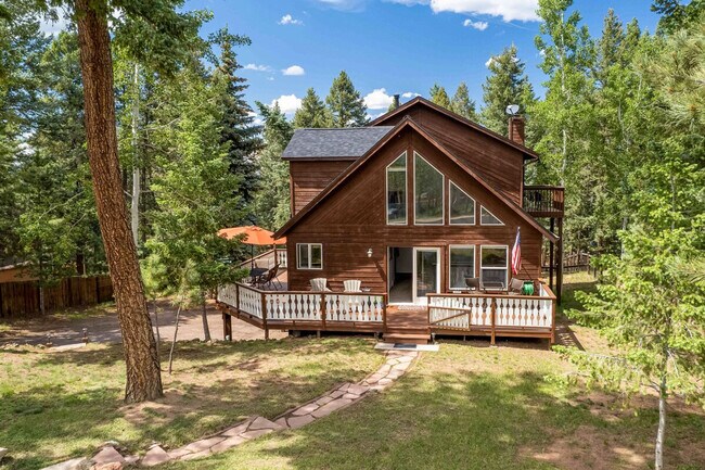 Building Photo - 320 E Gunnison Ave