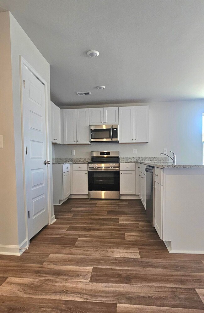 Building Photo - 337 Sweet Vernal St