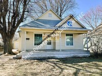 Building Photo - Victorian Style 3 Bedroom 2 Bath Home with...
