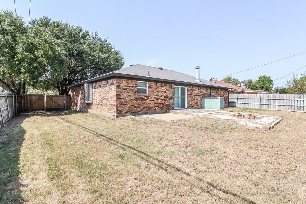 Building Photo - 6419 Twin Spruce Ct