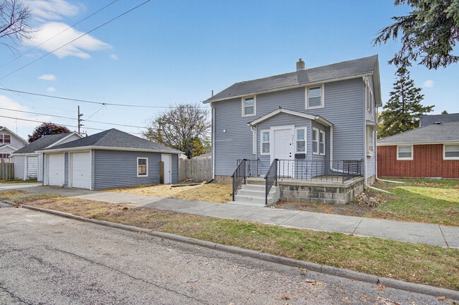 Building Photo - 3015 19th St