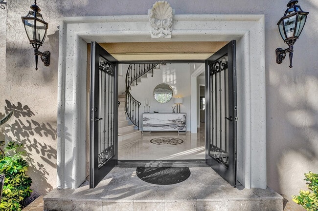 Building Photo - 73 Nurmi Dr