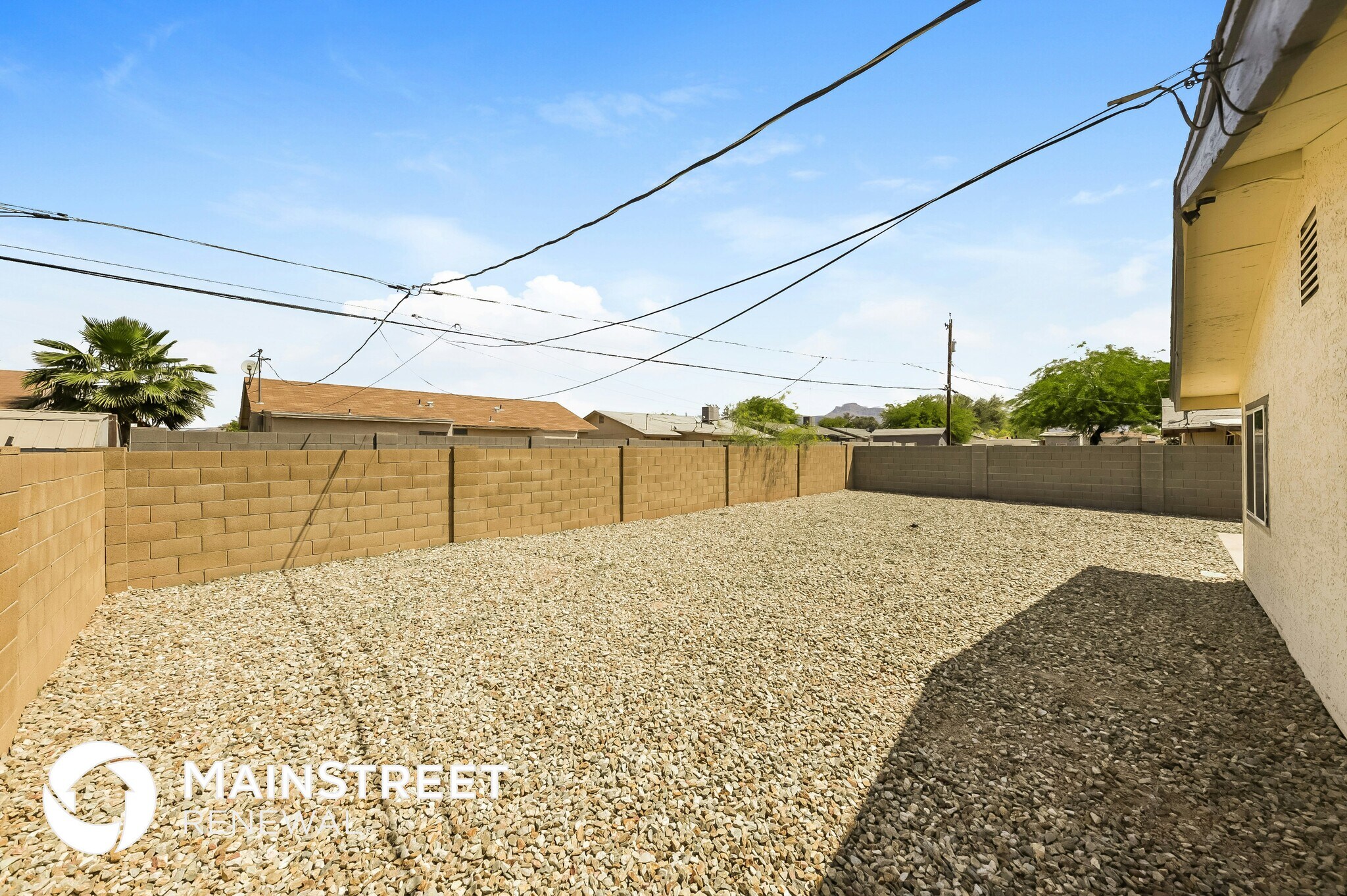 Building Photo - 318 W 18th Ave