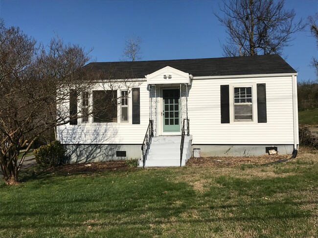 Building Photo - 2 Bedroom, 1 Bath home in Tiftonia!