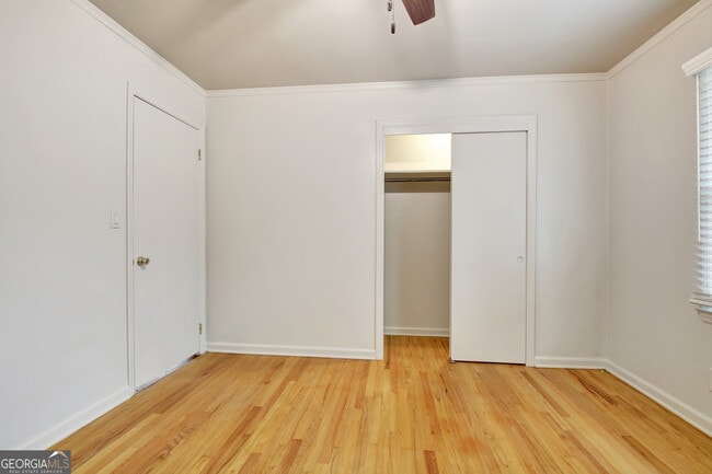 Building Photo - 500 Circle Dr