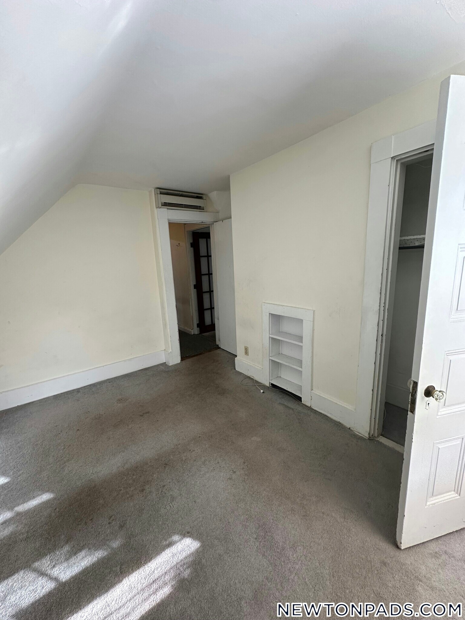 Building Photo - 256 Lowell Ave