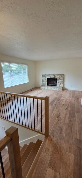 Building Photo - 386 W 1125 N