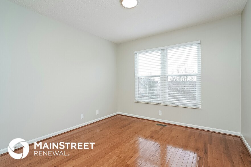 Building Photo - 320 Sea Biscuit Dr